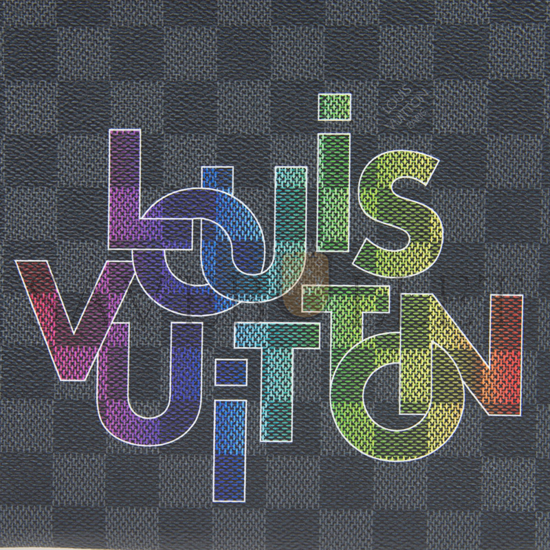 LOUIS VUITTON POCHETTE VOYAGE M41696 (26*20*5cm)